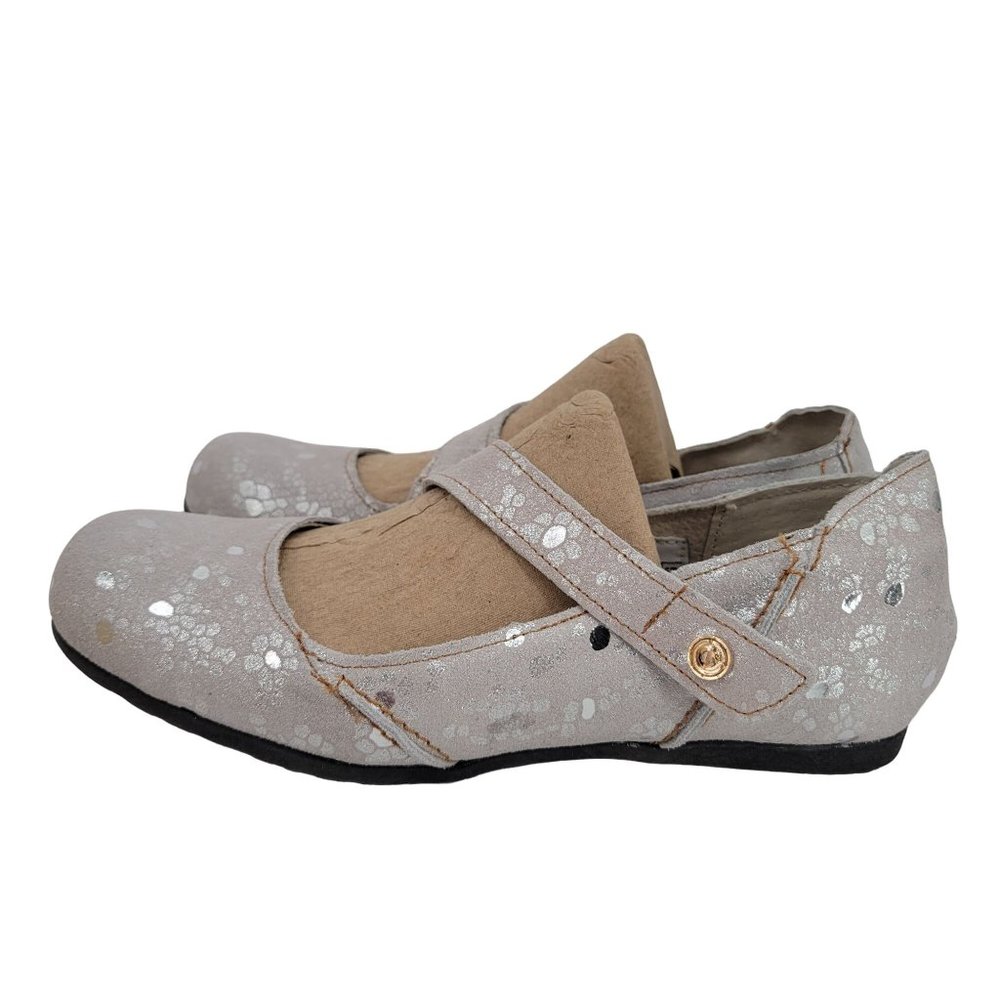 Shoelander White Metallic Leather Mary Janes Size 9 like new